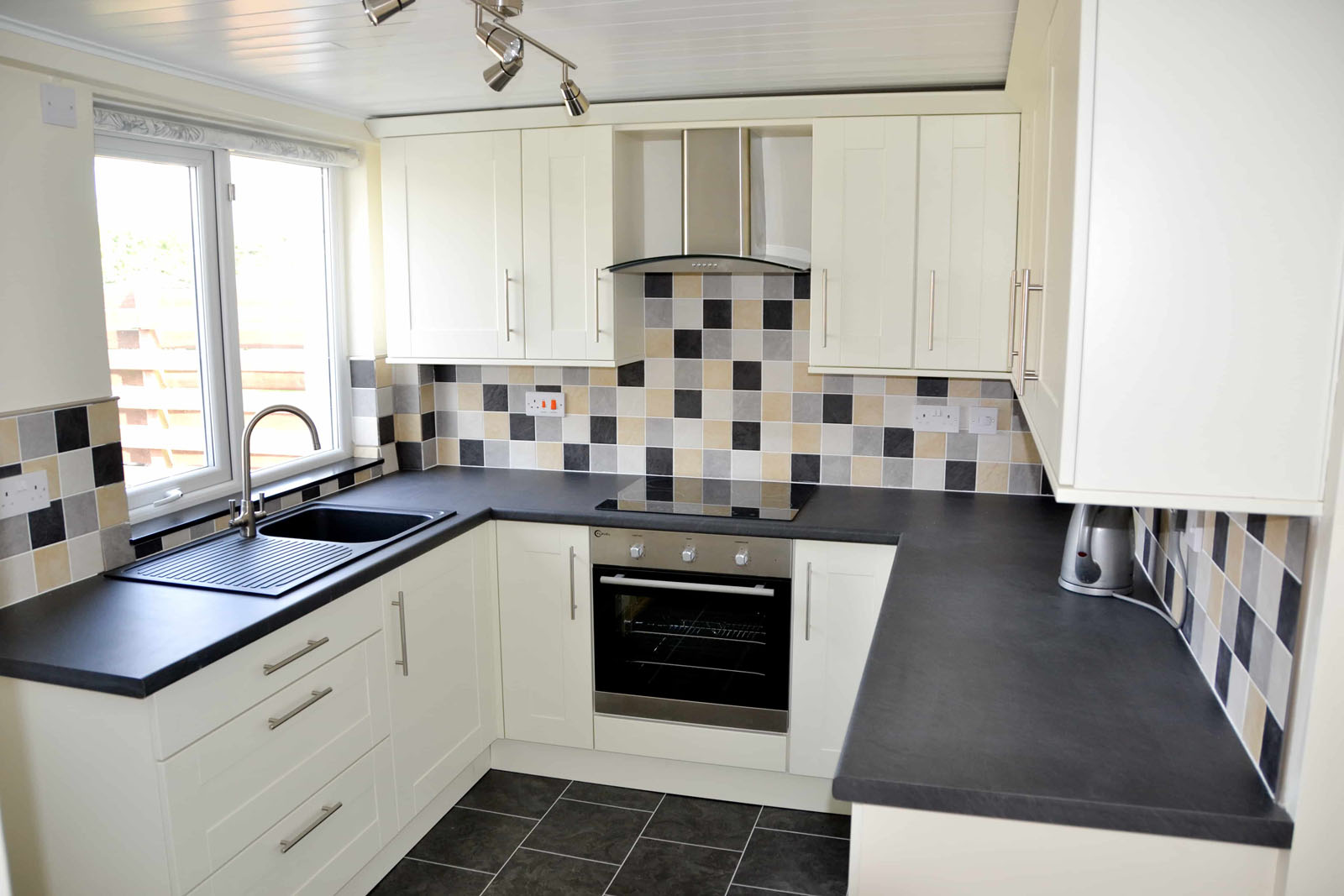Kitchen Fitters Lincoln Bathroom Fitters Lincoln